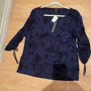 Tahari womens blouse